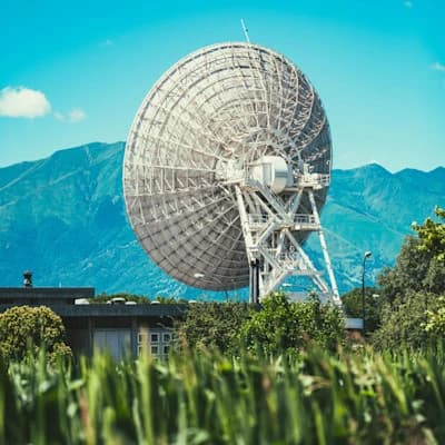 Antenne dans un champ